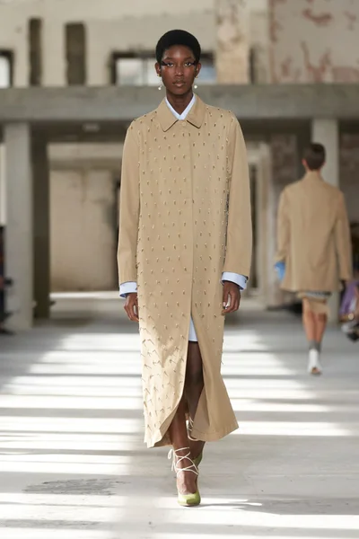 Look 56